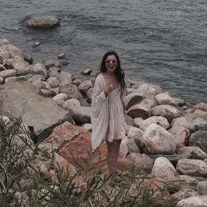 Meet your Posher, Alison